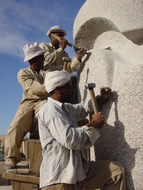 esculturaASSUAN 094